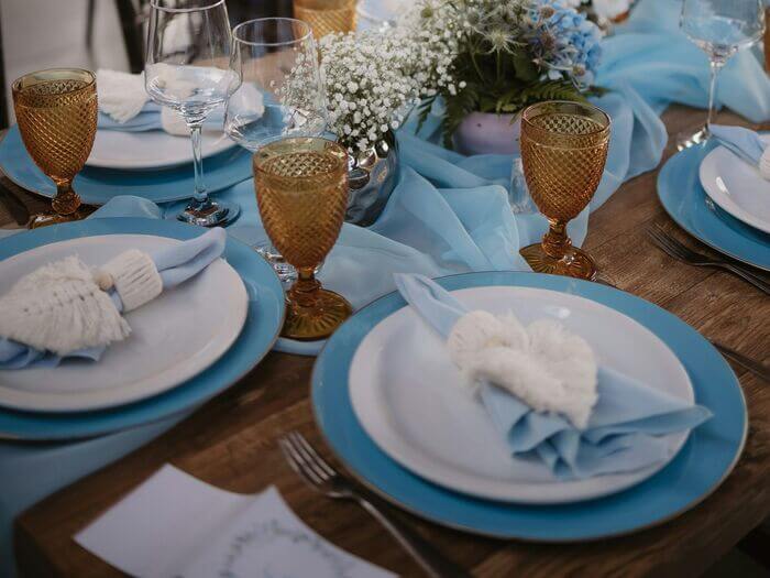 something blue table decor